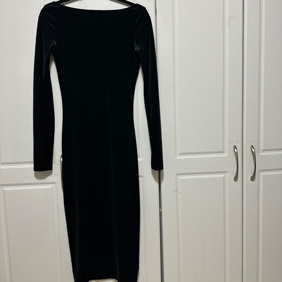 NWT Aritzia Wilfred Free Anouck Dress Black Velvet S - Picture 2 of 4